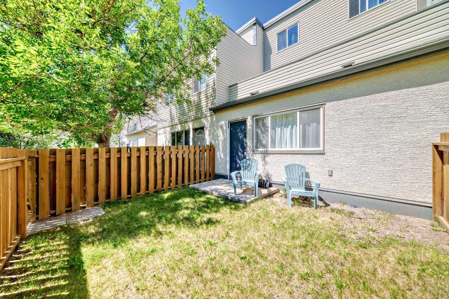 Property Photo: 1540 29 Street NW 209 AB T2N 4M1