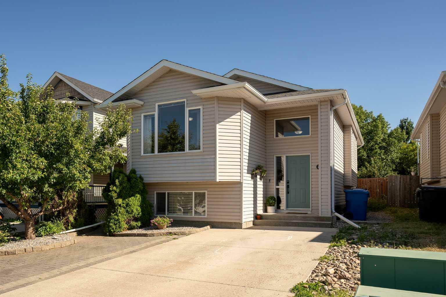 469 Squamish Lane W  Lethbridge AB T1K 7W7 photo
