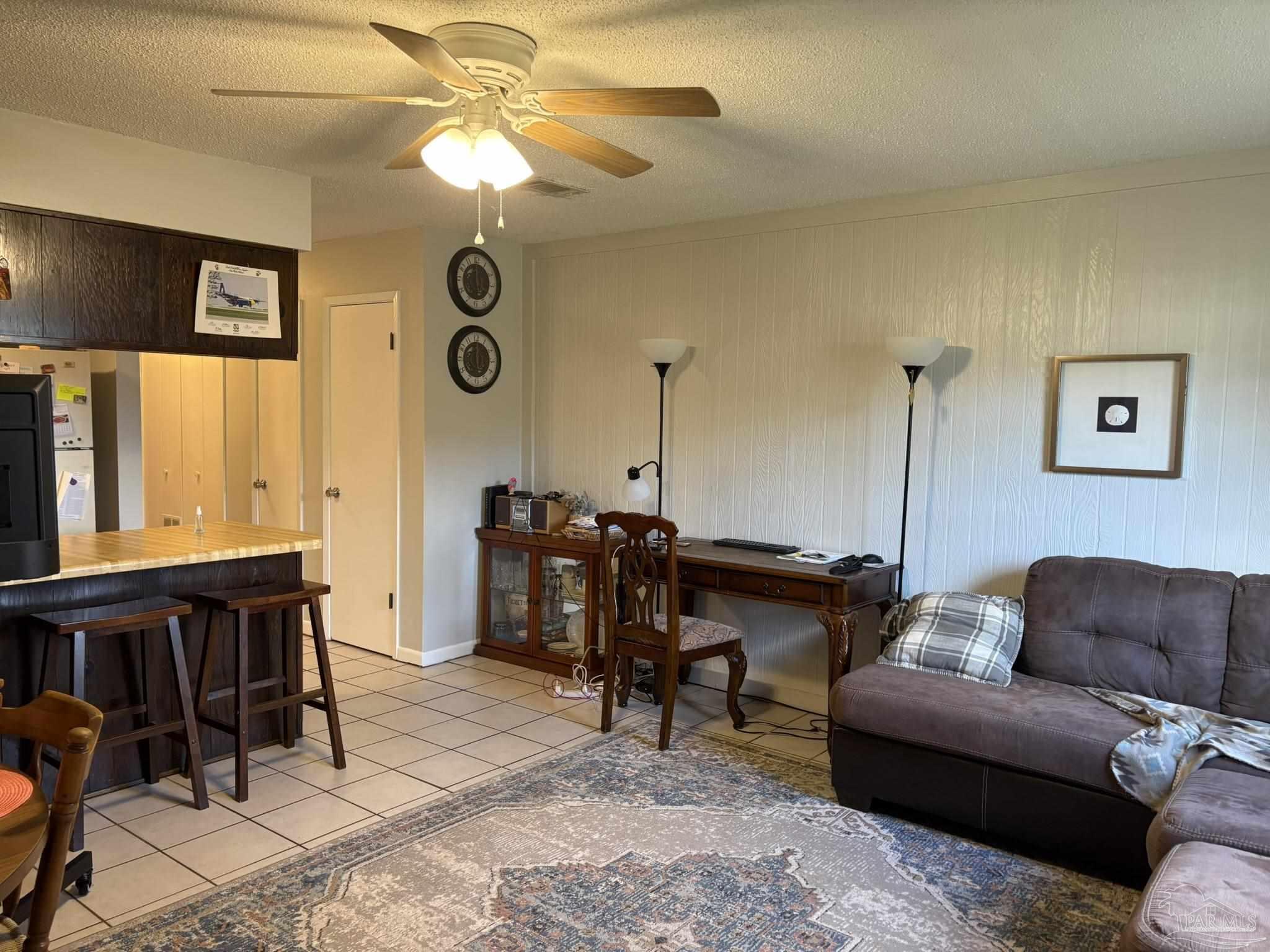 Property Photo: 3405 Green Briar Cir FL 32563
