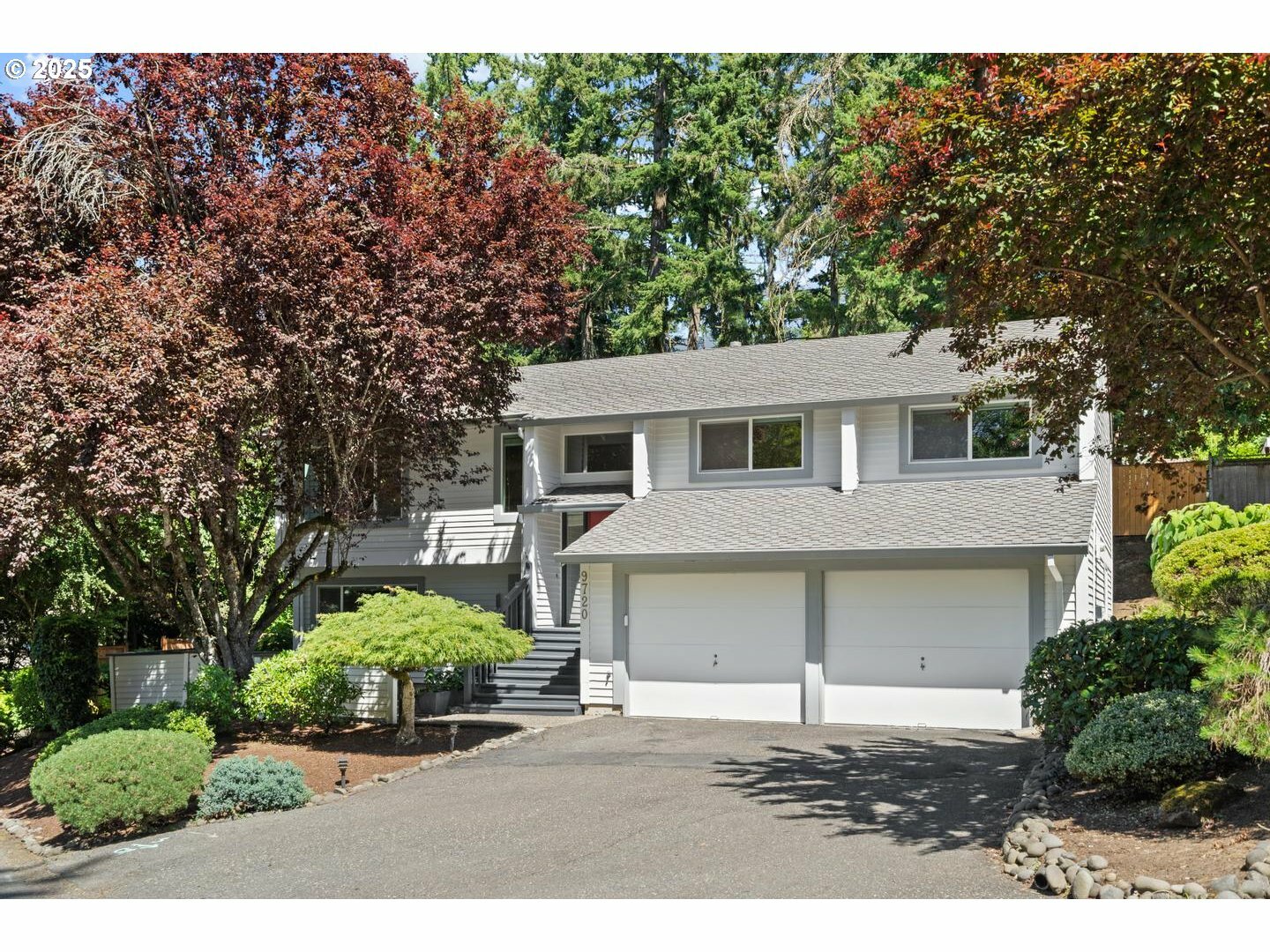 9720 SW Quail Post Rd  Portland OR 97219 photo