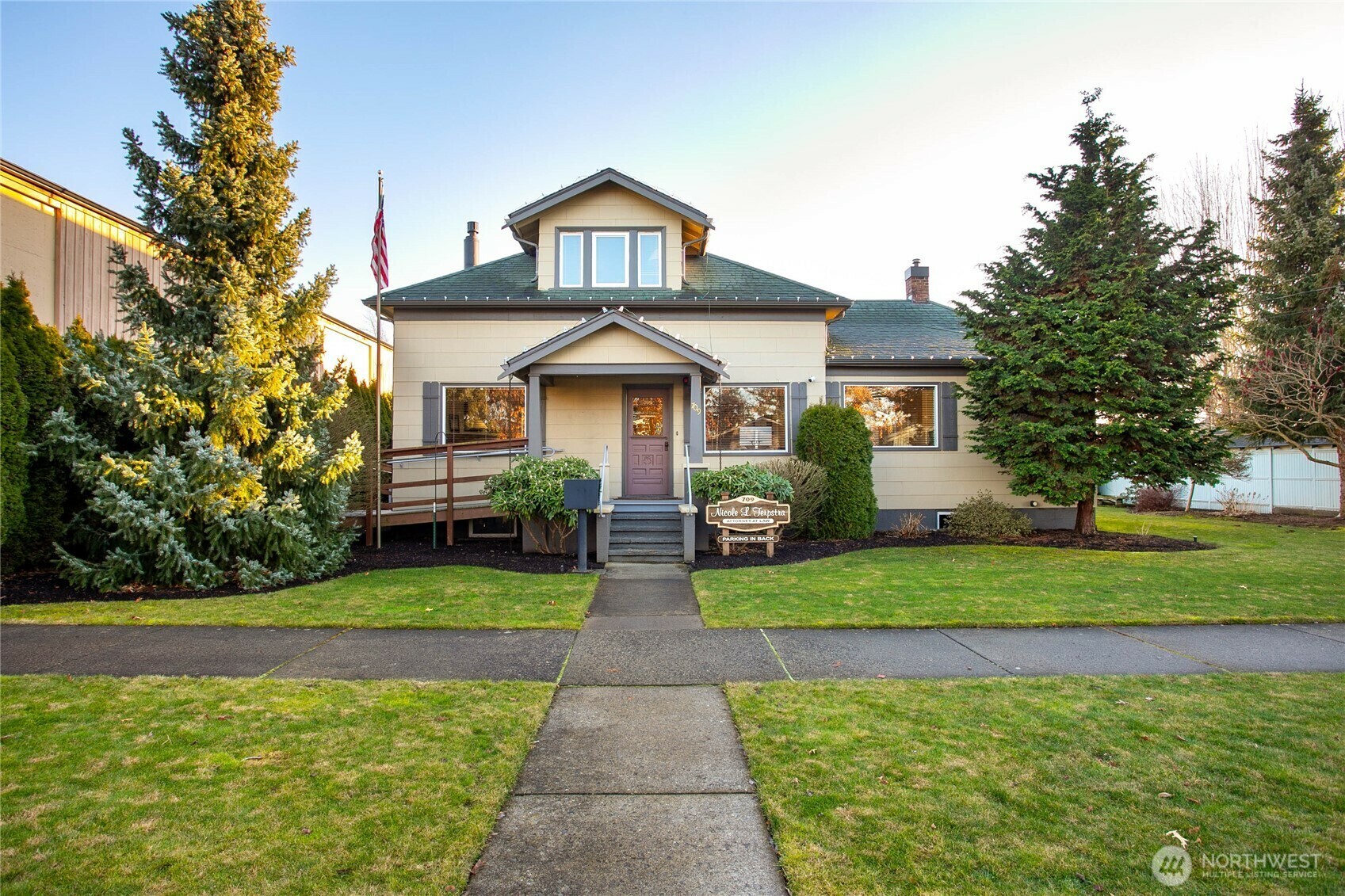 Property Photo: 709 Grover Street WA 98264