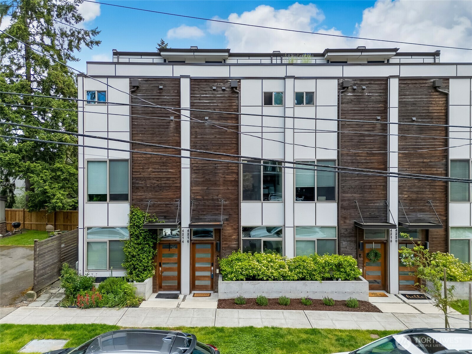 4216  30th Avenue SW  Seattle WA 98126 photo