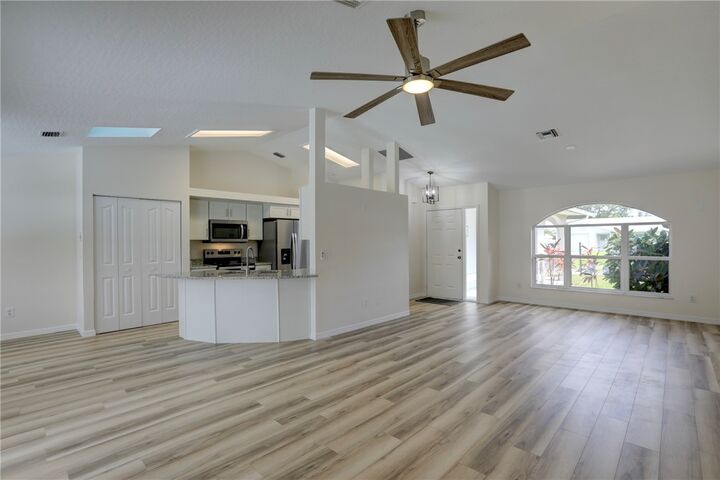 Property Photo:  817 Patterson Avenue  FL 32958 