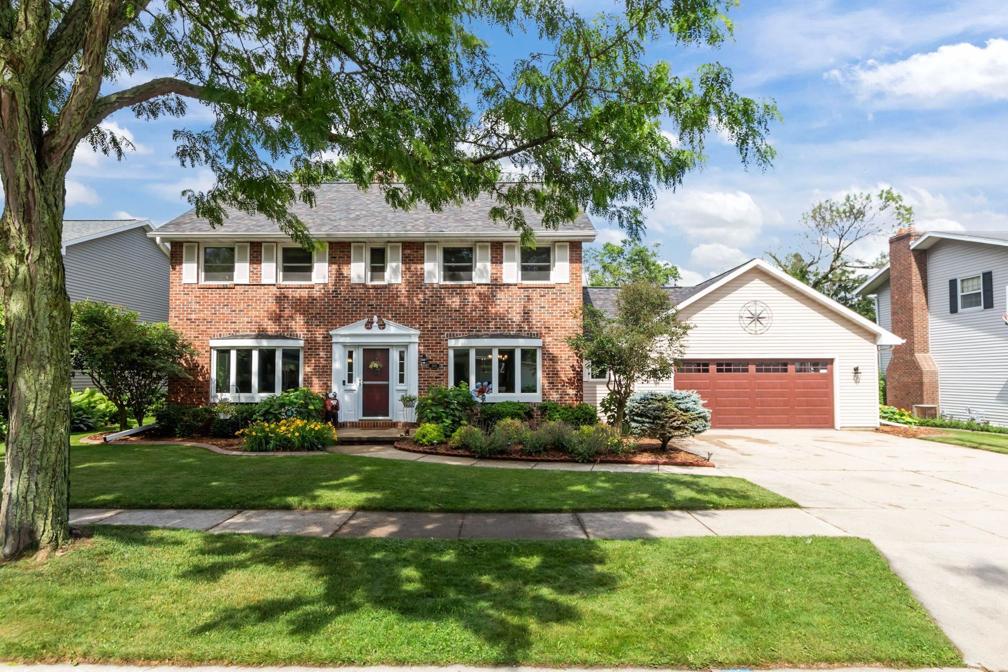 Property Photo: 1501 S Clara Street WI 54915