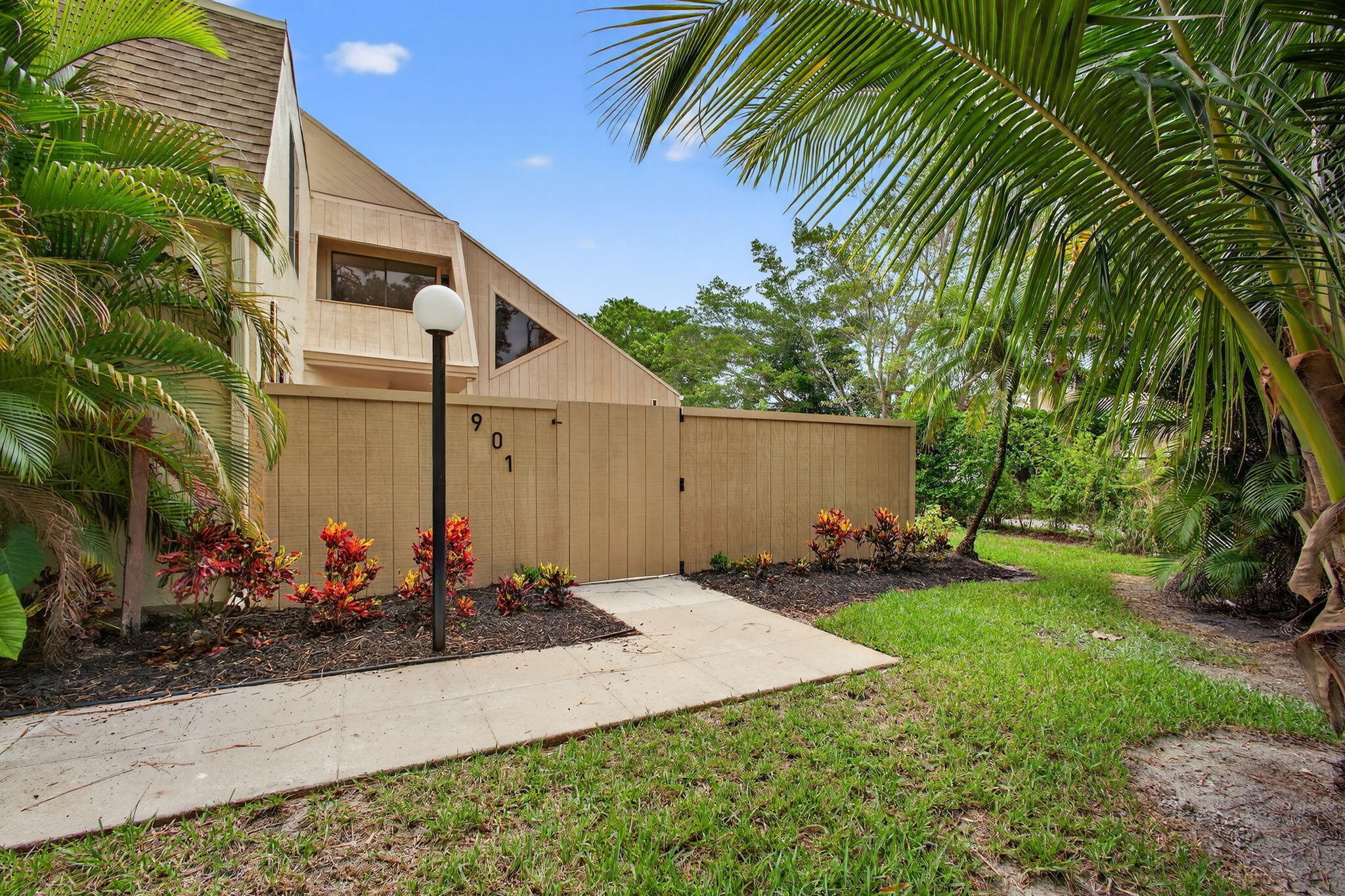 Property Photo: 1100 SE Mitchell Avenue 901 FL 34952