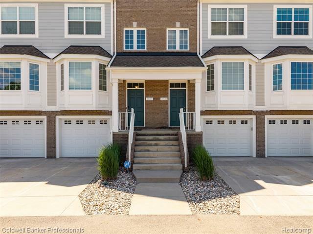 Property Photo: 2529 W Towne Street 59 MI 48103