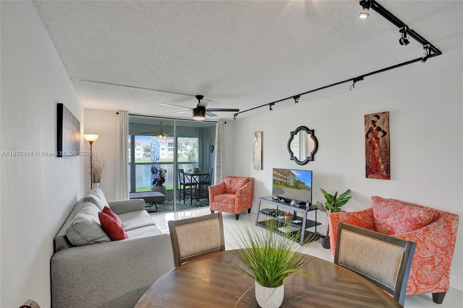 Property Photo: 2850 W Sunrise Lakes Dr 106 FL 33322