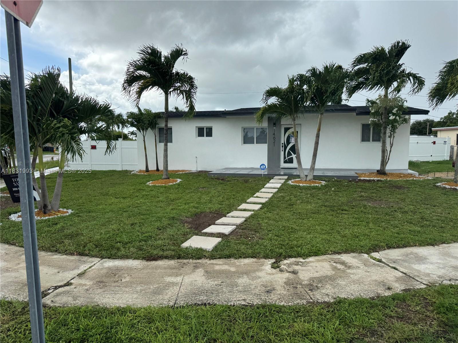 14621 SW 106th Ave  Miami FL 33176 photo