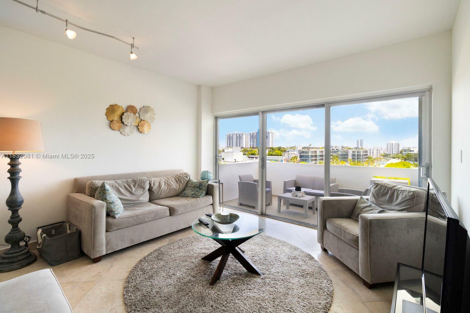 Property Photo: 3 Island Ave 07C FL 33139