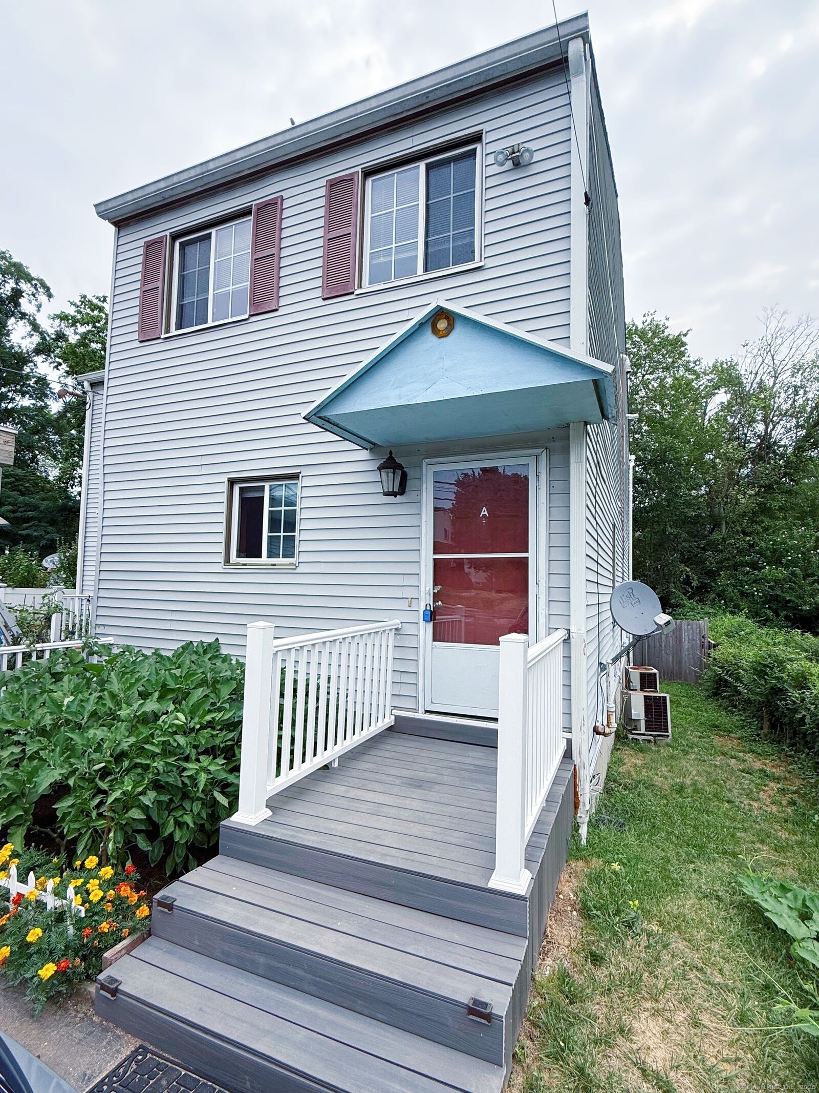 Property Photo:  1679 Litchfield Turnpike Apt A  CT 06525 