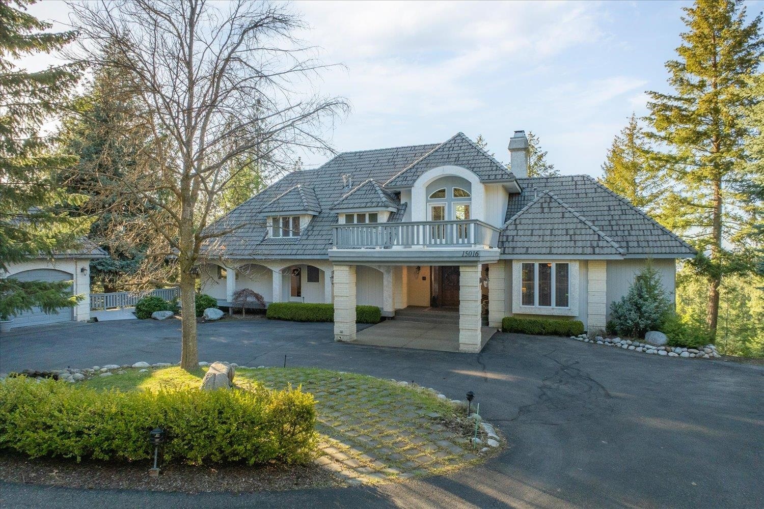Property Photo:  15016 E Bella Vista Ln  WA 99037 