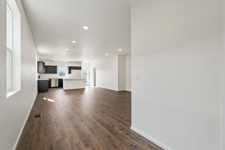 Property Photo: 1321 E 12th St WA 99006