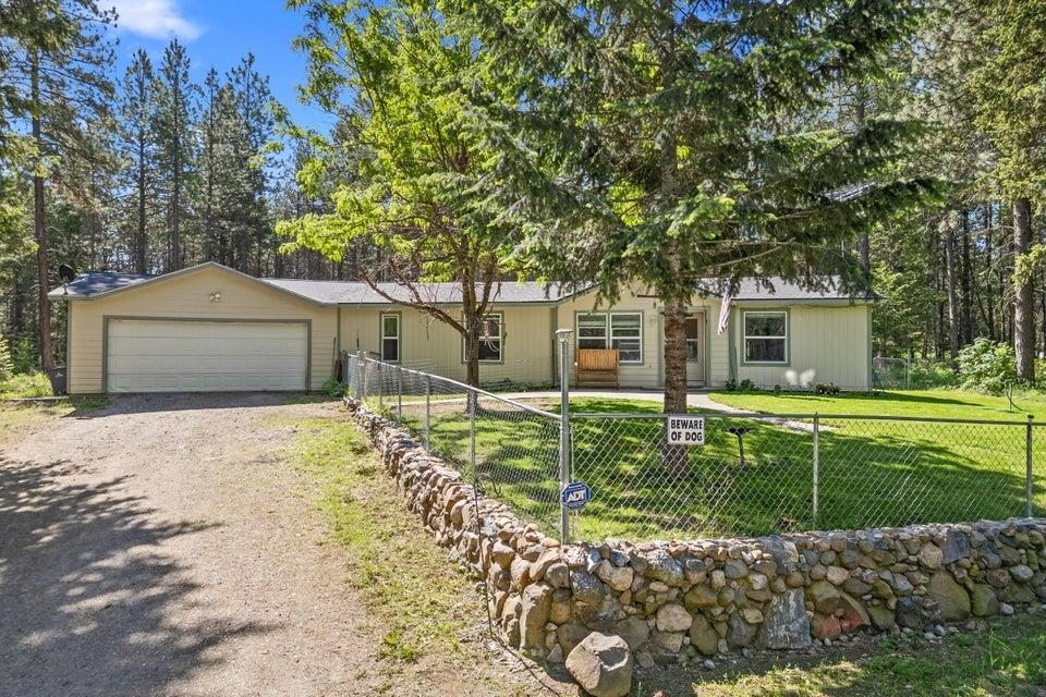 Property Photo: 4051 Springdale Hunters Rd WA 99173