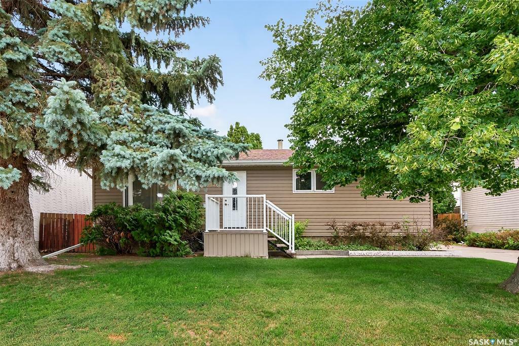 1636 Dunn Street  Moose Jaw SK S6H 7B1 photo