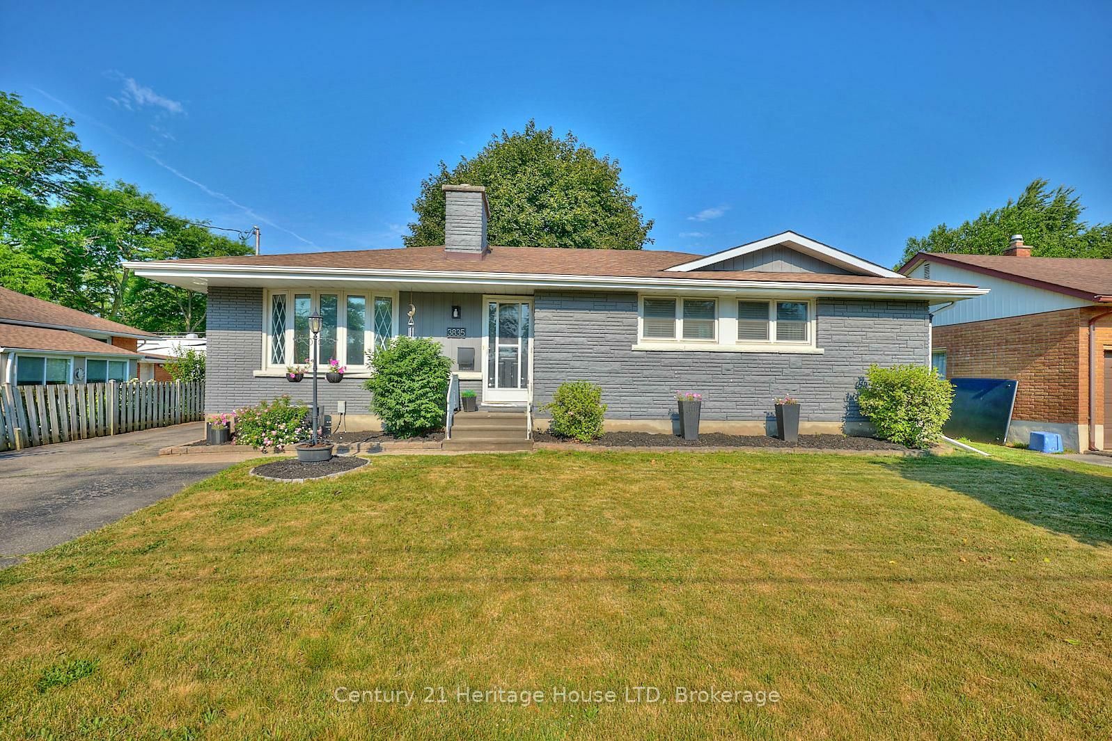 Property Photo: 3835 Windermere Road ON L2J 2Y4