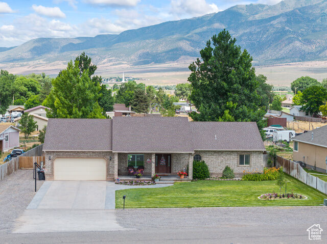 Property Photo: 80 N 200 W UT 84754