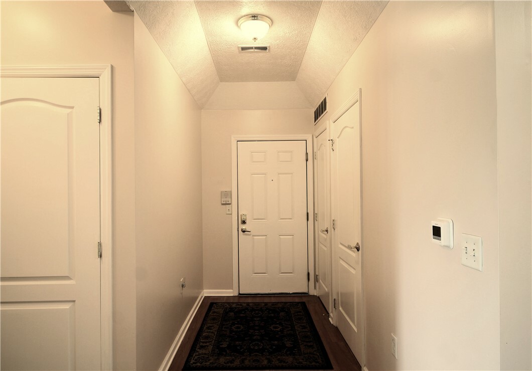 Property Photo:  900 Hidden Ridge Ct 202  PA 15129 