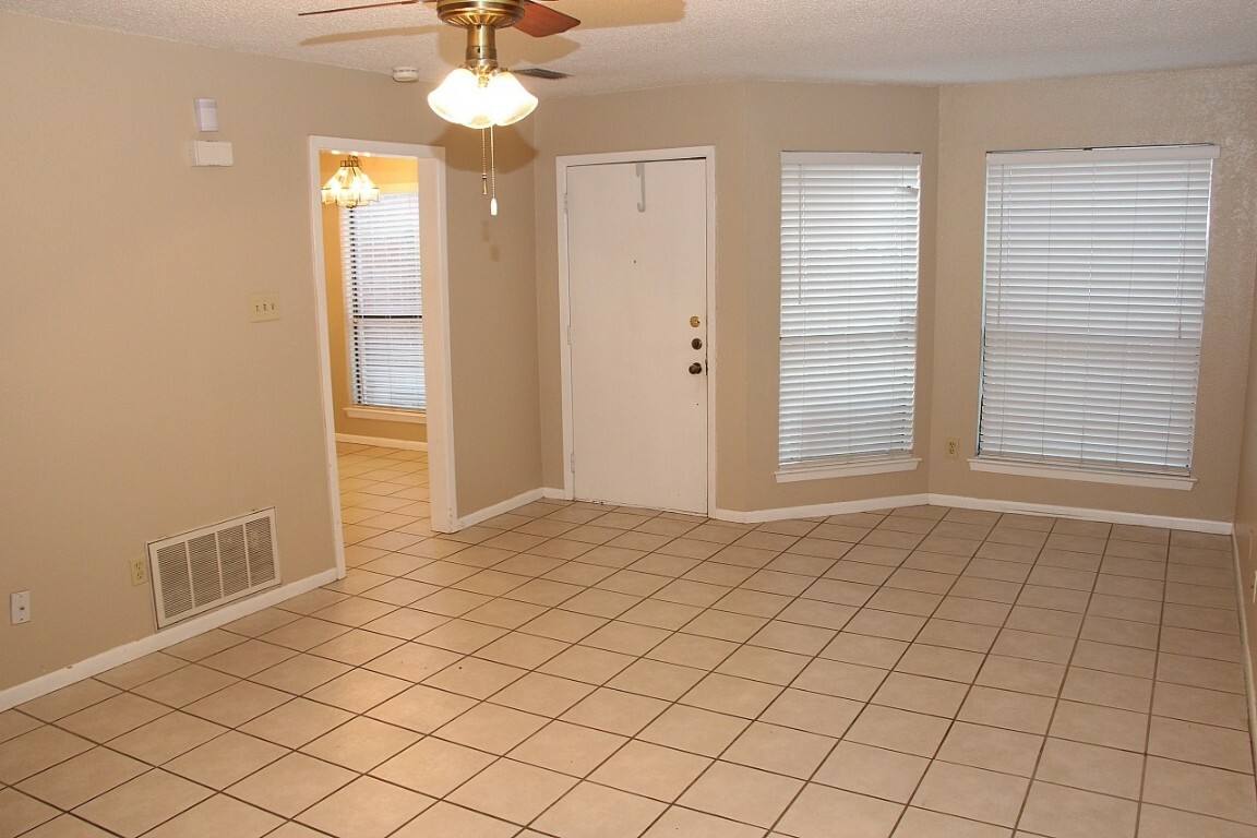 Property Photo:  13355 Water Oak Lane B  TX 78729 
