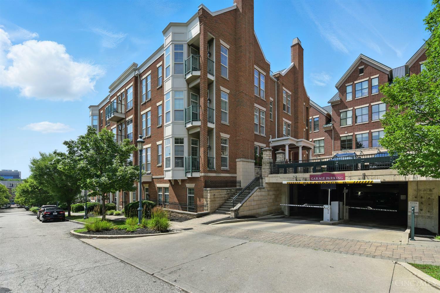Property Photo:  252 Stetson Street  OH 45219 