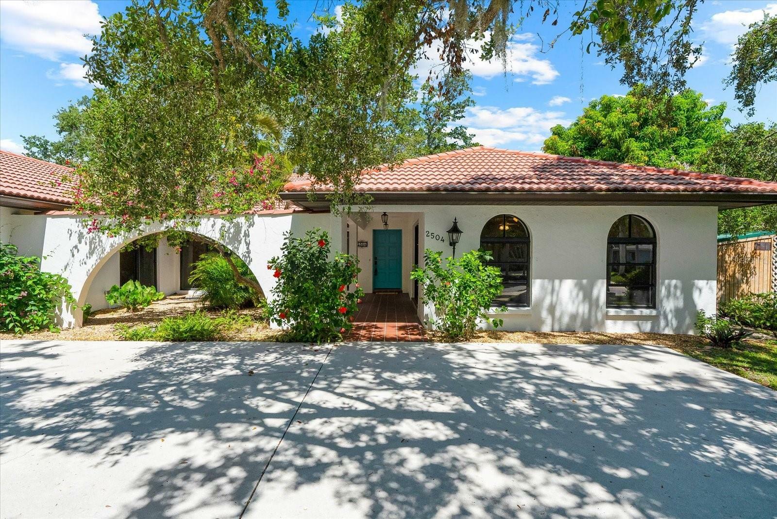 Property Photo: 2504 Tanglewood Drive FL 34239
