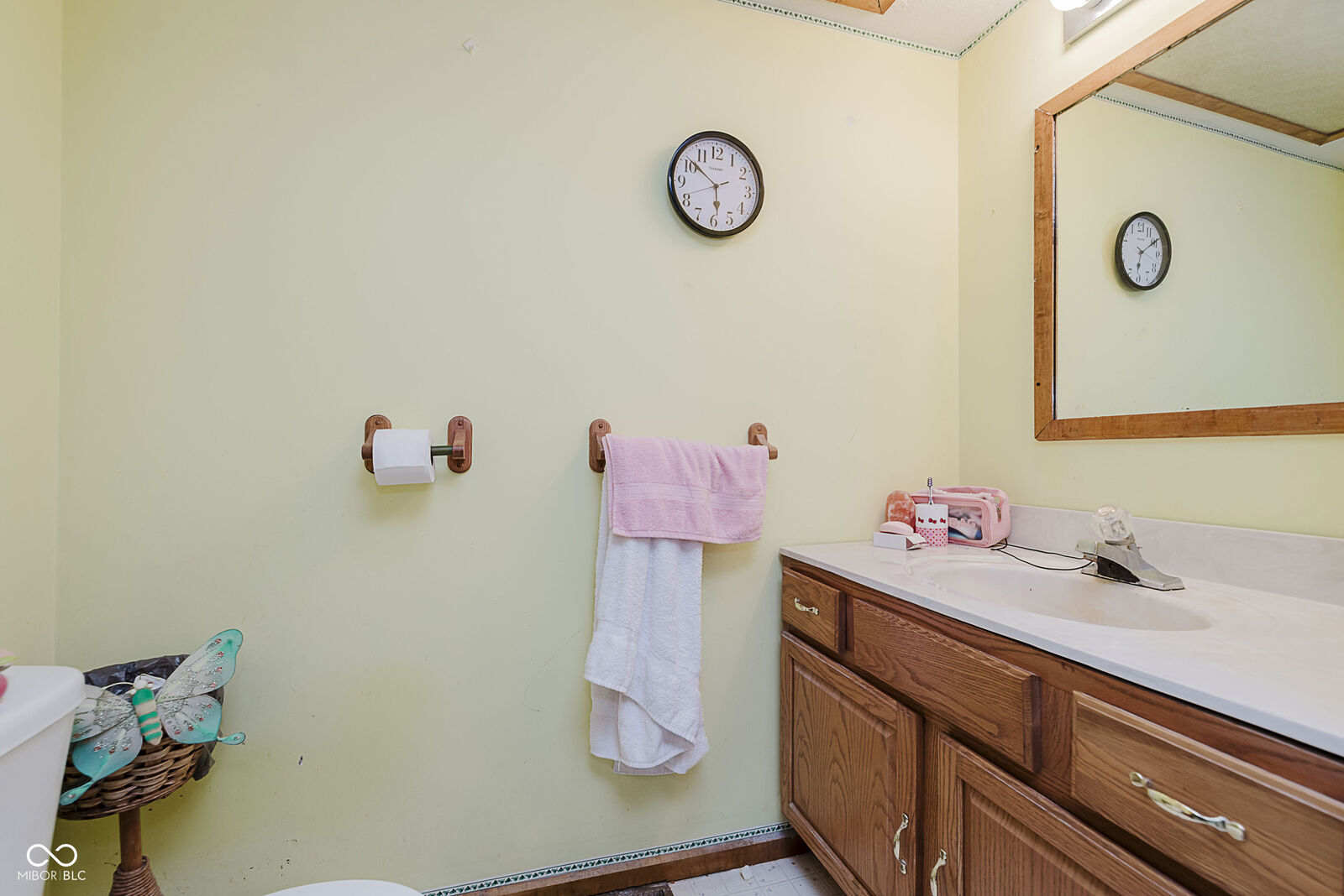 Property Photo: 1802 Delphi Avenue IN 46041