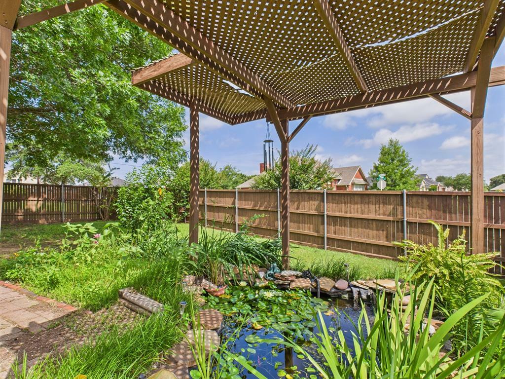 Property Photo: 800 Raintree Court TX 75115