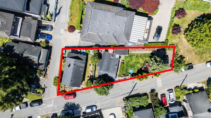 Property Photo: 931 Finlay Street BC V4B 4K5