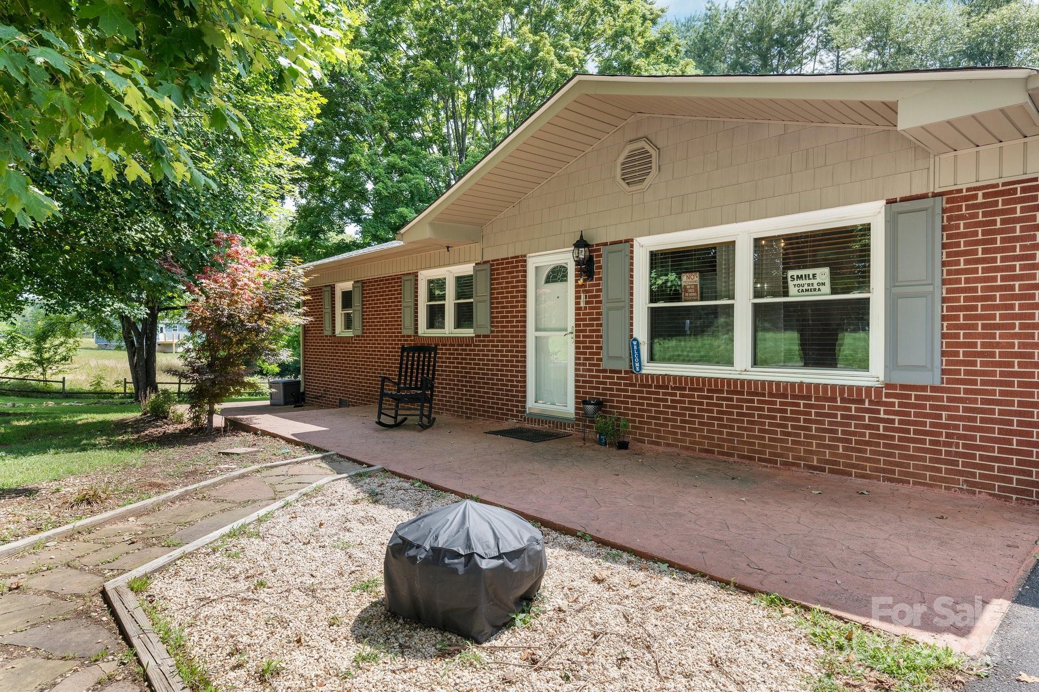 Property Photo: 309 Sheldon Street NC 28638
