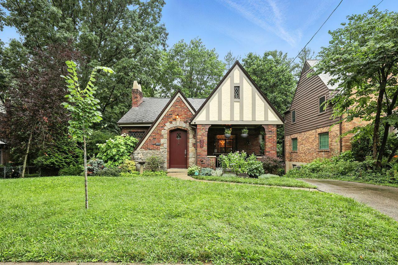 Property Photo: 6335 Iris Avenue OH 45213