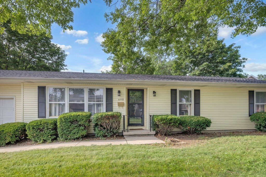 Property Photo:  490 Shadow Lane  IL 62526 