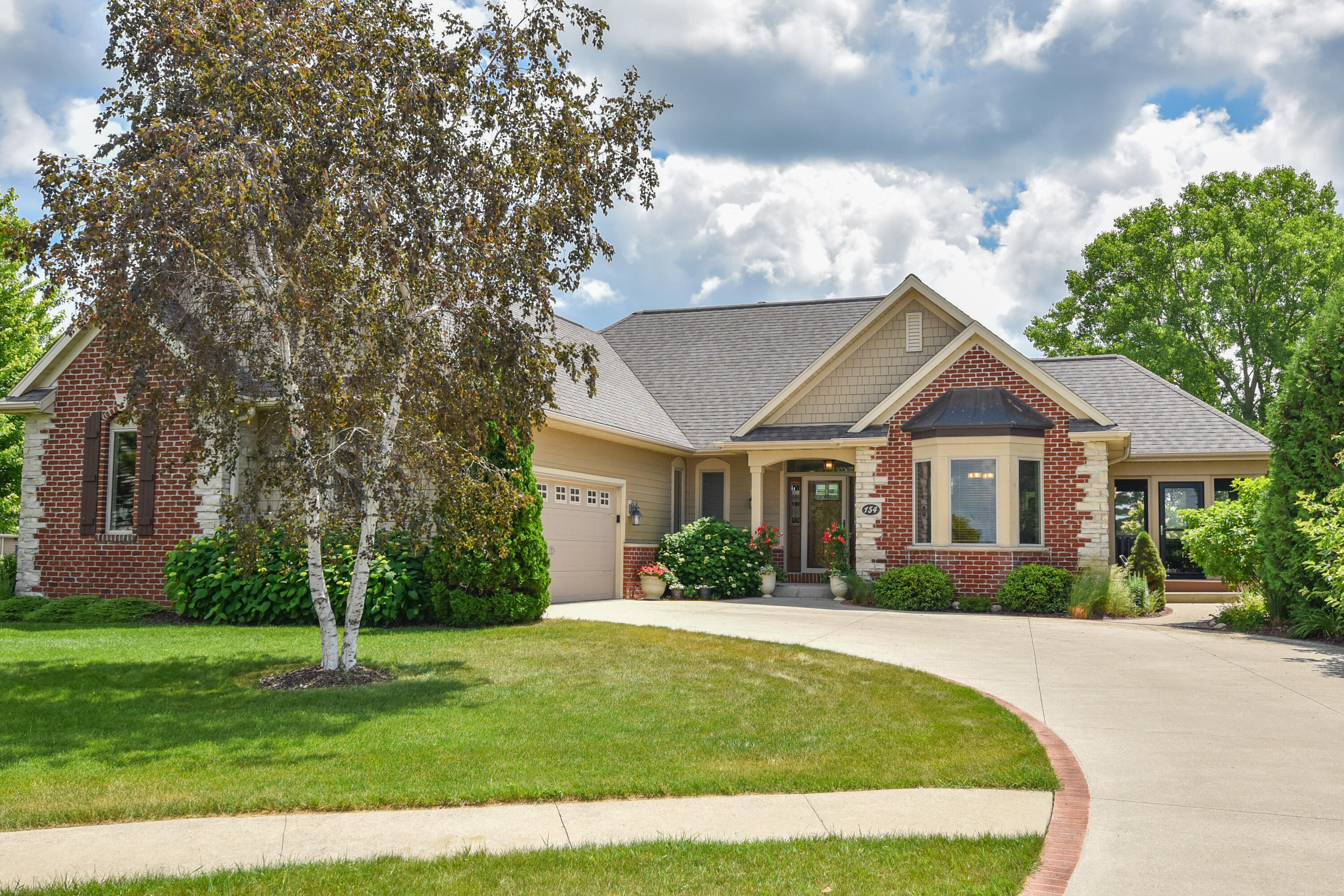 Property Photo: 154 Water Ct WI 53013