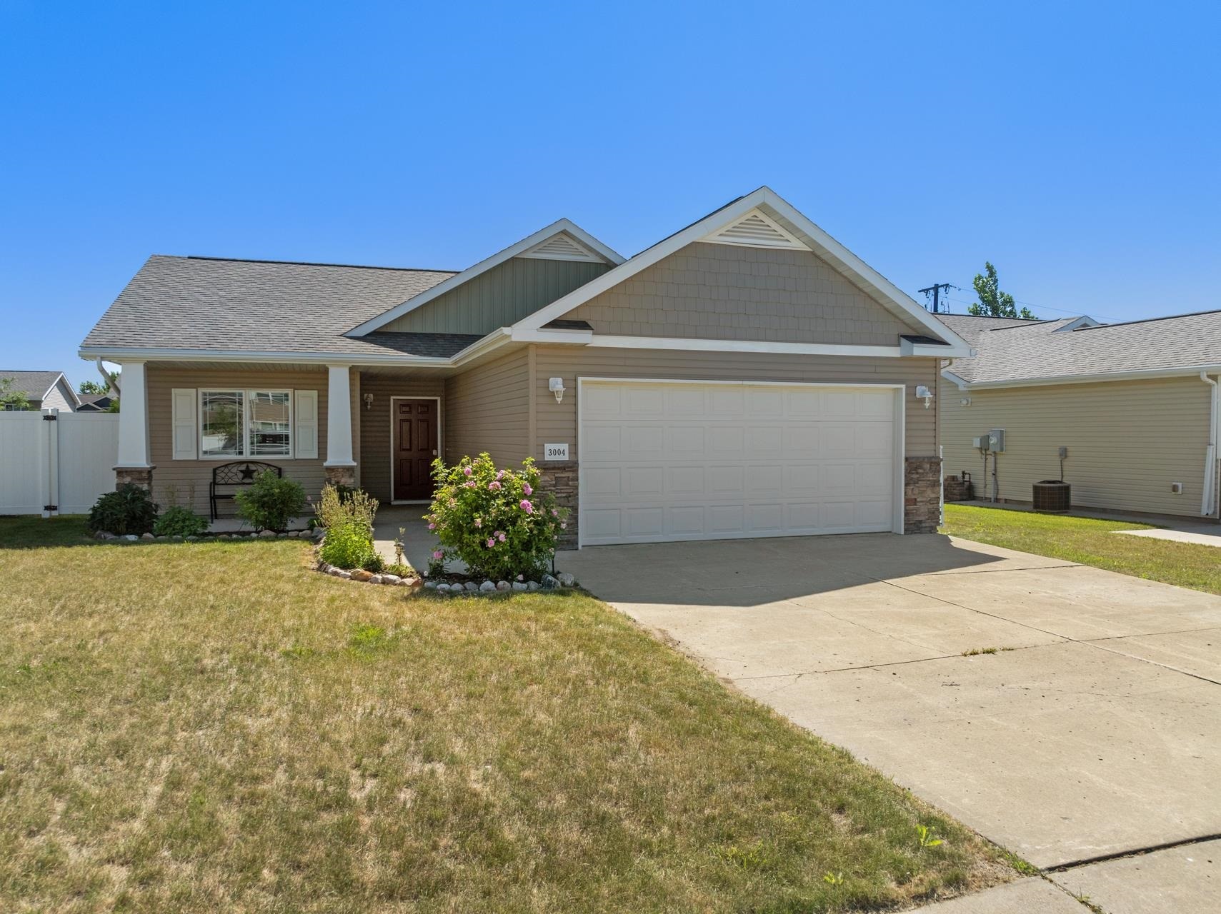 3004 11th St NW  Minot ND 58703 photo