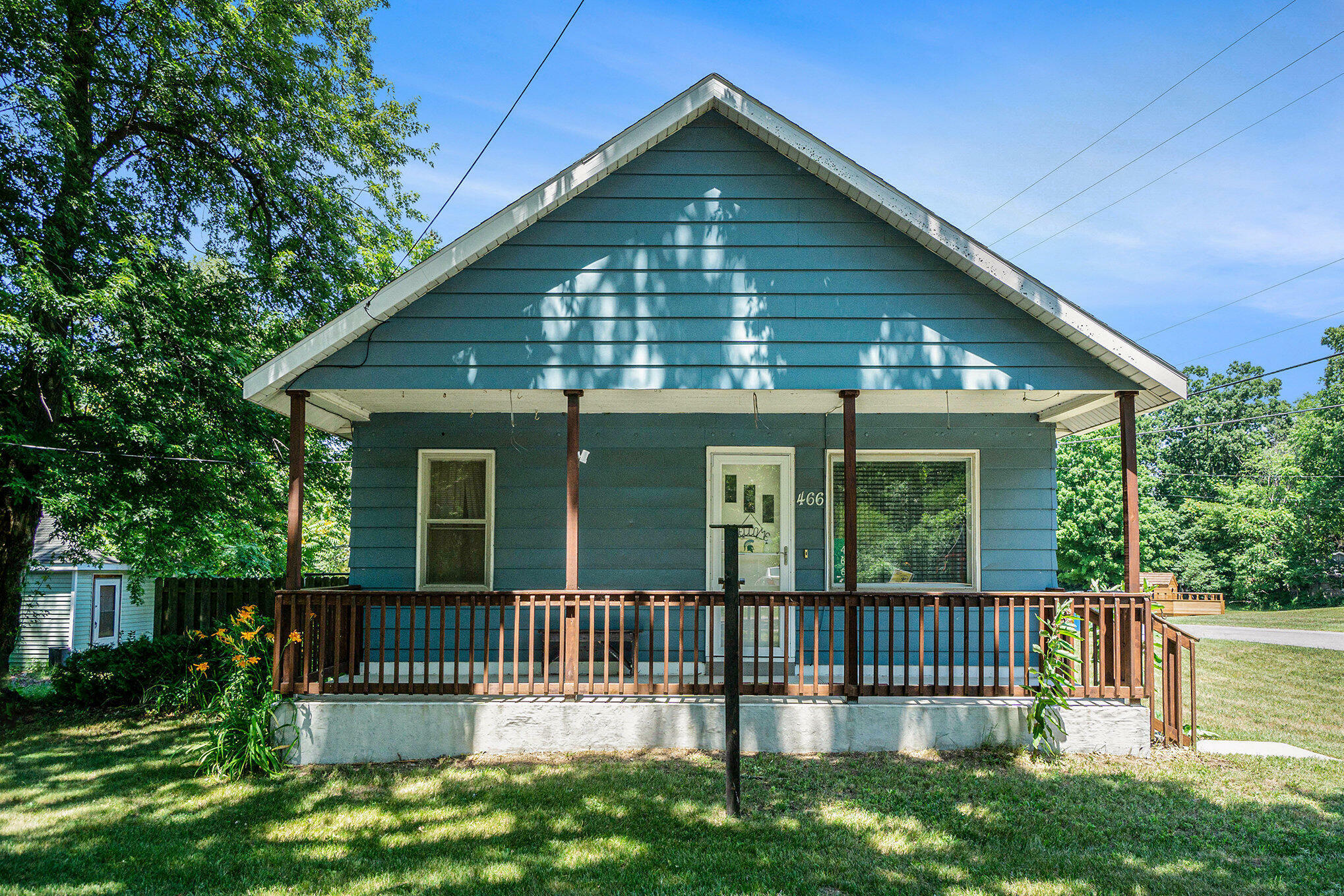 Property Photo:  466 Delano Street  MI 49010 