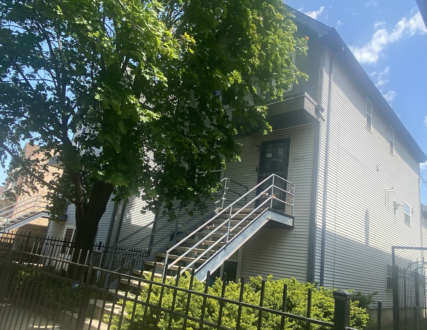 Property Photo: 6419 S Kenwood Avenue IL 60637