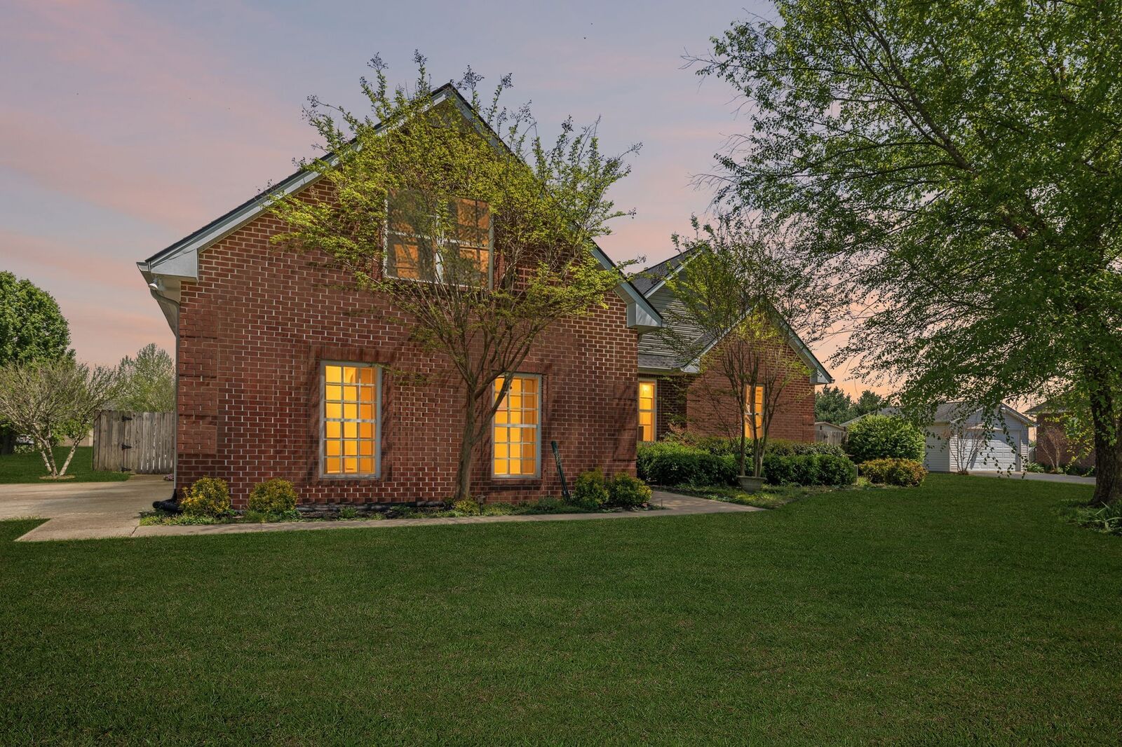 Property Photo:  1000 Roland Ct  TN 37048 