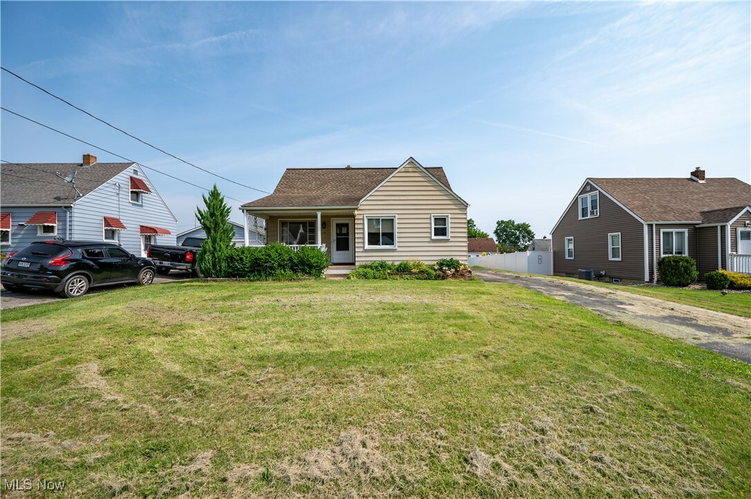 Property Photo: 135 Renee Drive OH 44471