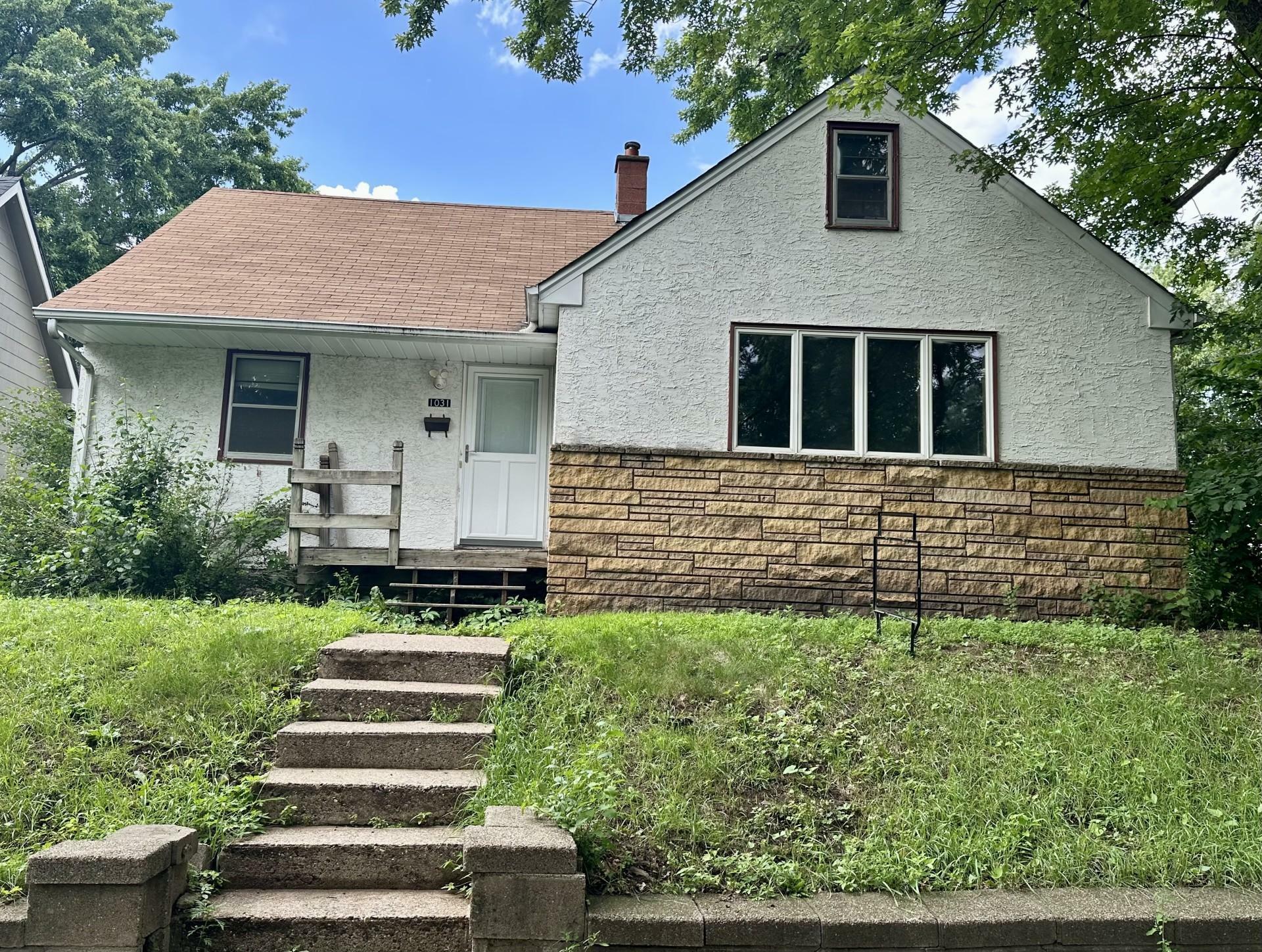 Property Photo: 1031 Burgess Street MN 55103