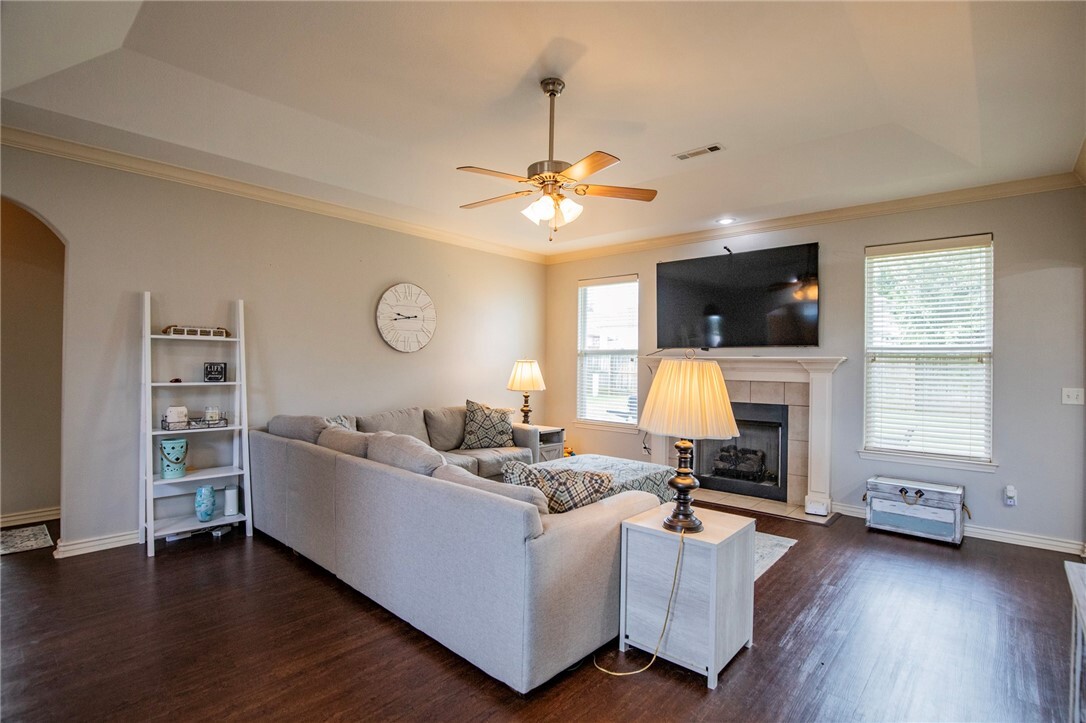 Property Photo: 4307 SW Fieldstone Boulevard AR 72712