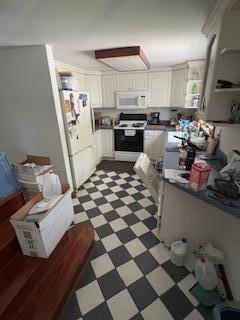 Property Photo: 2287 Chipperfield Drive PA 18360