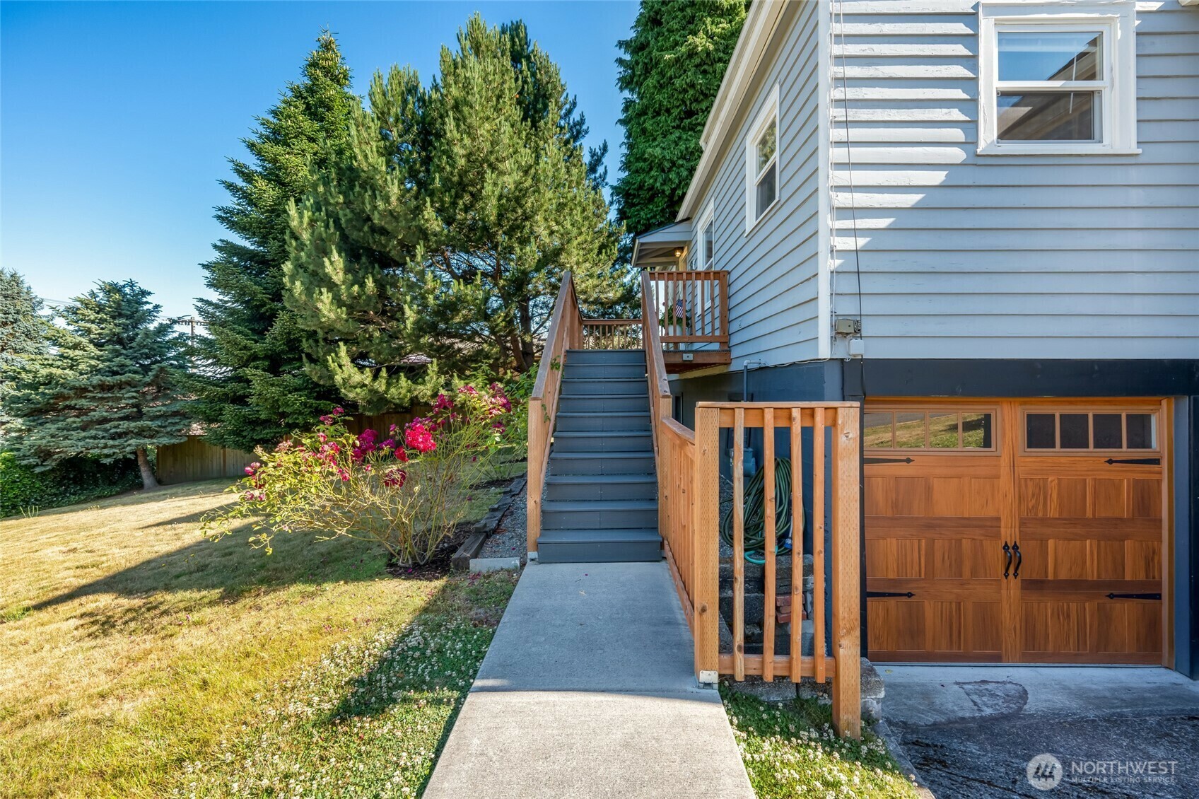 Property Photo:  4725  Glenwood Avenue  WA 98203 