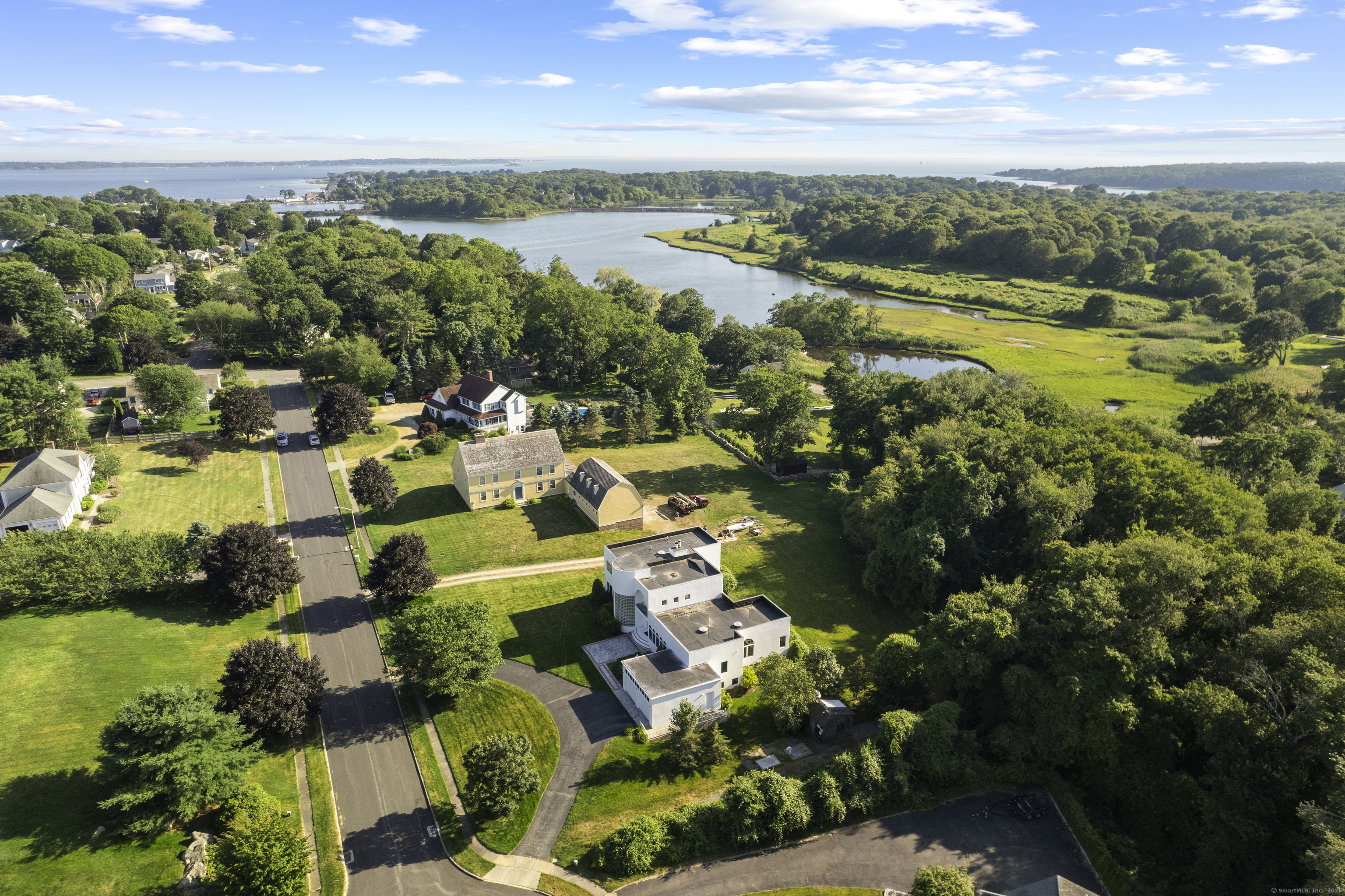 Property Photo:  45 Brookview Court  CT 06340 