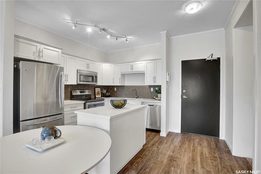 Property Photo:  545 Hassard Close 107  SK S7L 6V3 