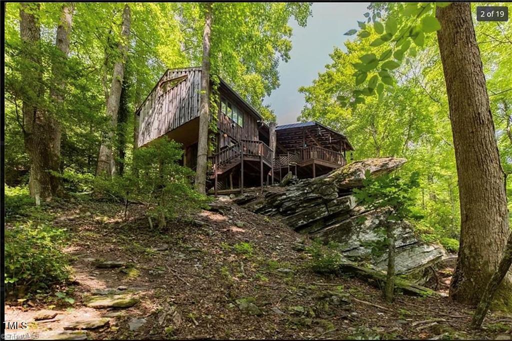 Property Photo: 1612 Fall Creek Road NC 28665