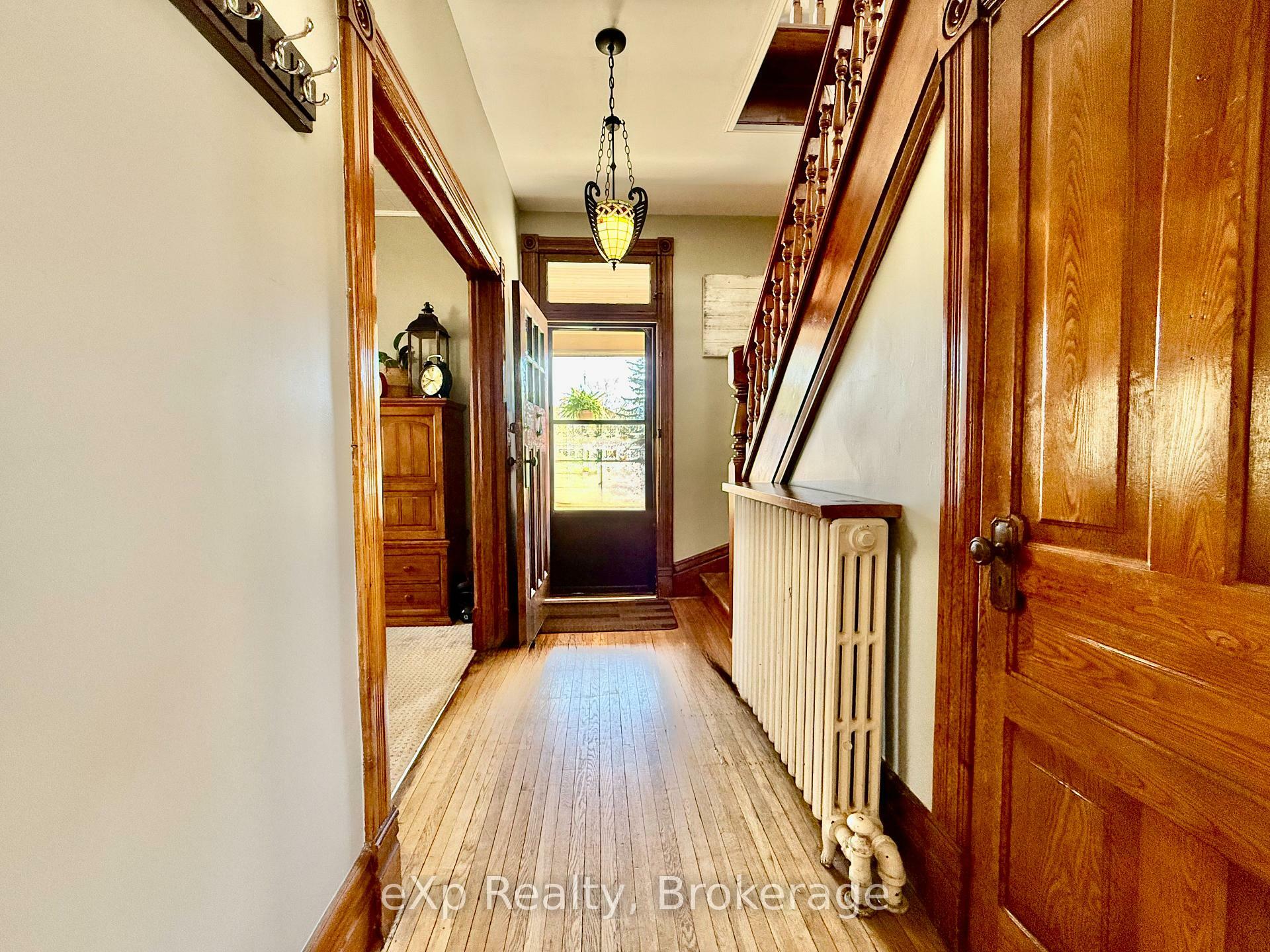 Property Photo: 506 9th Avenue ON N4N 2M3