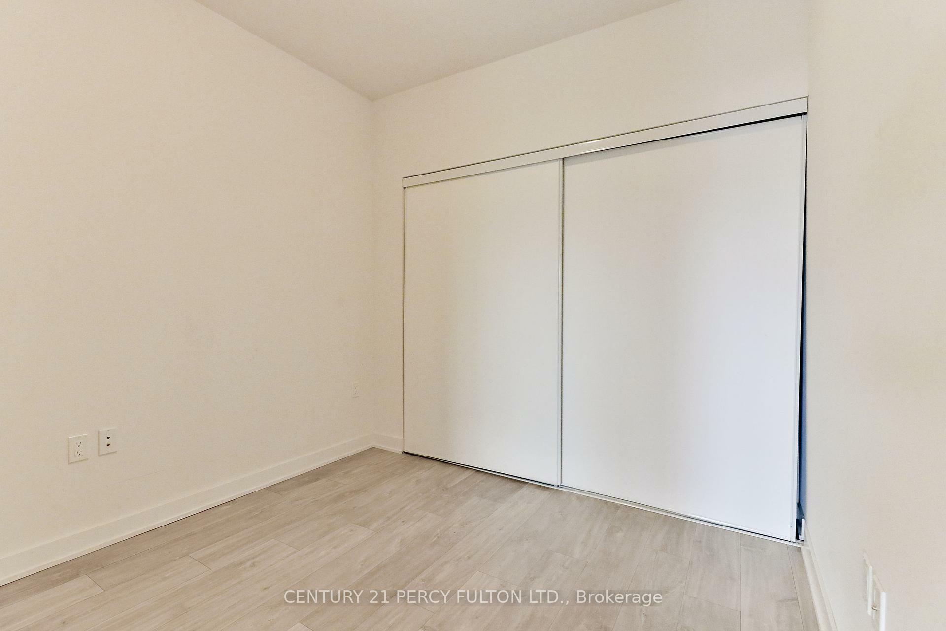 Property Photo: 576 Front Street W 1202 ON M5V 1C1