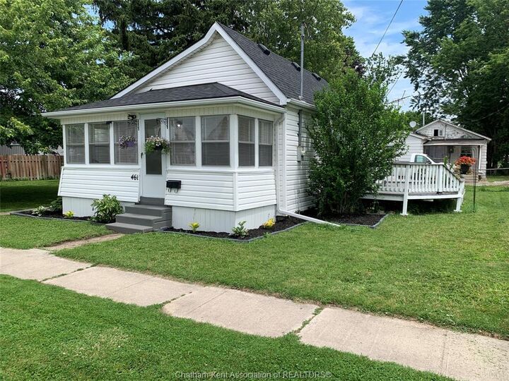 461 Selkirk Street  Wallaceburg ON N8A 3X9 photo