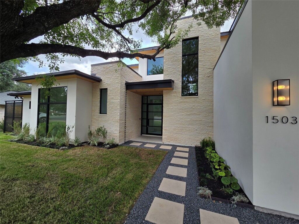 Property Photo:  1503 Barn Swallow Drive  TX 78746 