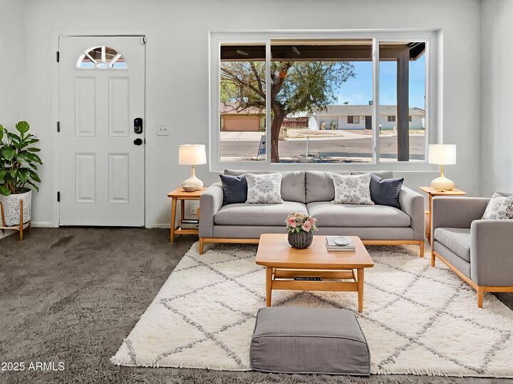 Property Photo: 15807 N 60th Avenue AZ 85306