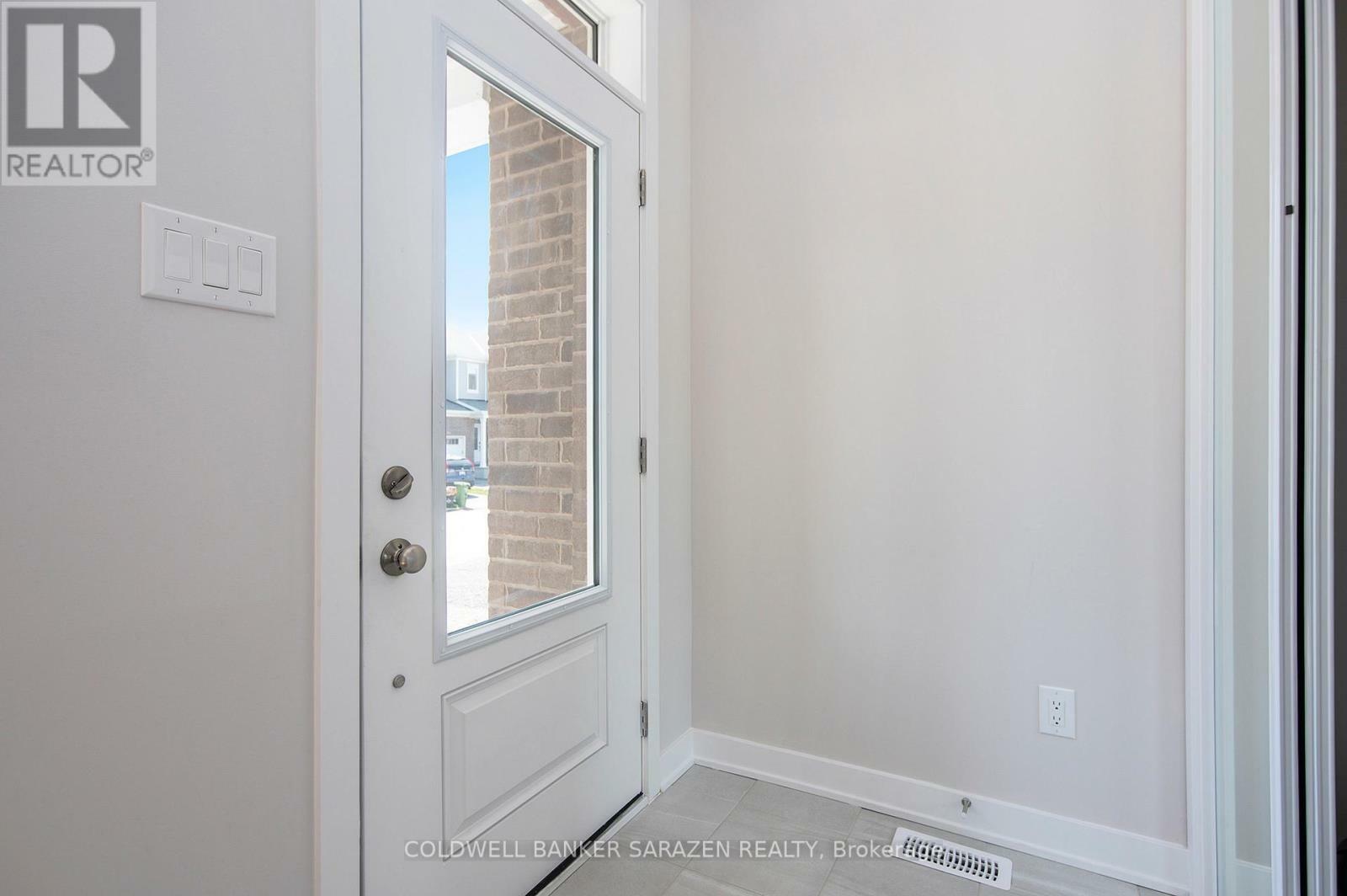Property Photo:  1813 Haiku Street  ON K2J 6H3 
