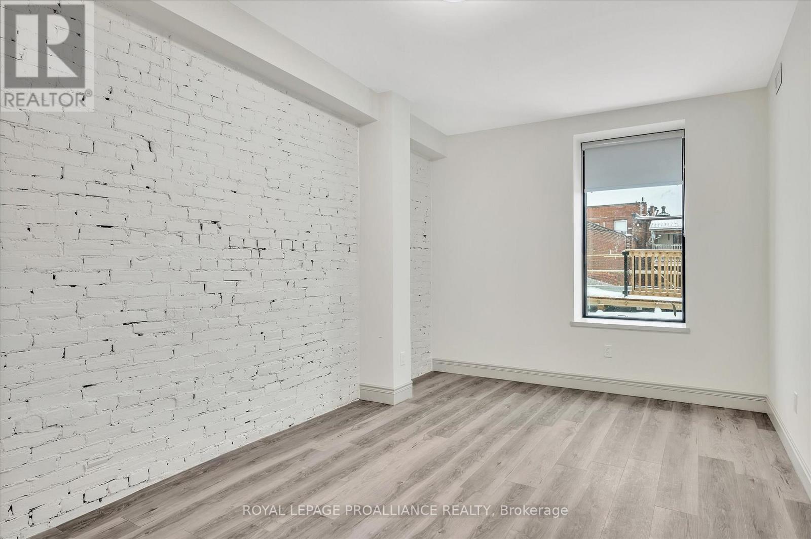 Property Photo:  380 George Street 2B  ON K9H 3R3 